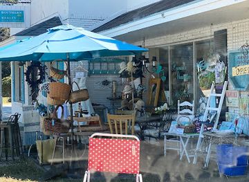 south-carolina/beaufort/shop/mermaids-chandelier