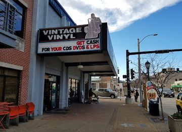 missouri/st-louis/the-loop/shop/vintage-vinyl