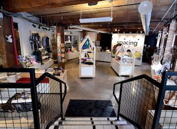 canada/toronto/downtown-toronto/shop/spacing-store