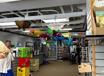 iowa/des-moines/shop/blank-park-zoo-gift-shop