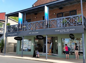 australia/whitsunday-islands/shop/hamilton-island