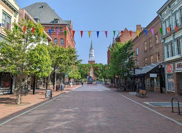 vermont/camel-s-hump-state-park/shop/church-street-marketplace