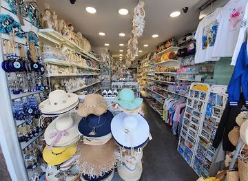 greece/thessaloniki/ladadika/shop/souvenirs