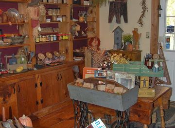 massachusetts/hampshire-county/shop/nunna-s-farmhouse-estate-finds-haymakers-country-store