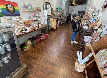 wisconsin/central-sands/shop/agora-makers-market