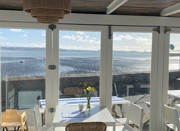 jersey/st-aubin/shop/little-gem-beach-cafe