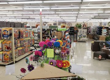 kentucky/bowling-green/shop/trees-n-trends-bowling-green-ky