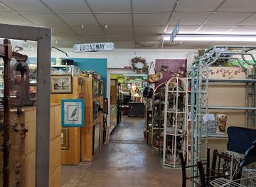 texas/midland/shop/wall-st-antiques-of-midland