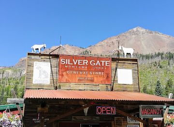 montana/beartooth-highway/shop/silver-gate-general-store