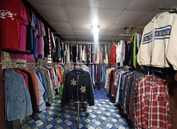 myanmar-burma/ayeyarwady-region/shop/pandora-s-box-vantage-shop