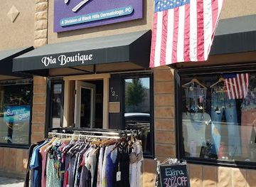 south-dakota/spearfish-canyon/shop/via-boutique