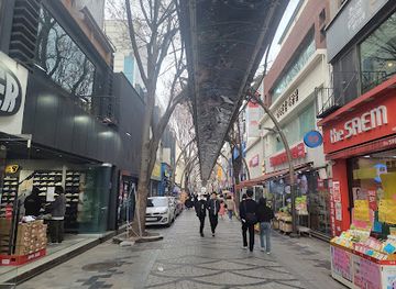 south-korea/jeonju/nambu-market/shop/gaekridan-gil-road