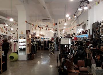 spain/valencia/l-eixample/shop/place