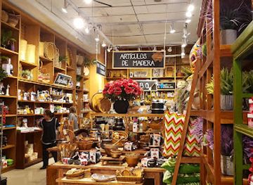 colombia/bogota/usaquen/shop/santa-ana-mall