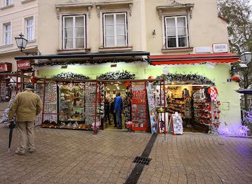 croatia/zagreb/kaptol/shop/suvenir-kaptol