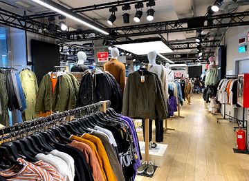 italy/genoa/shop/bershka