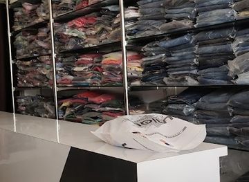 india/bhopal/shop/unique-surplus-world-branded-garments-outlet