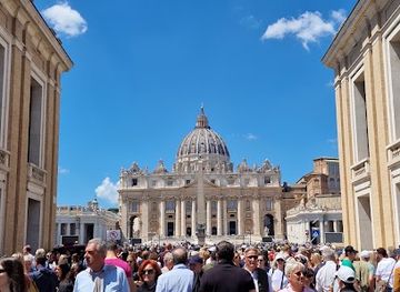 vatican-city/st-peter-s-square/shop/souvenir-vaticano