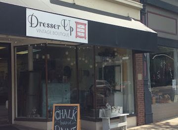 ohio/cincinnati/newport/shop/dresser-up-vintage-boutique