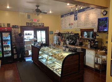 illinois/matthiessen-state-park/shop/bakery-cafe-nonies