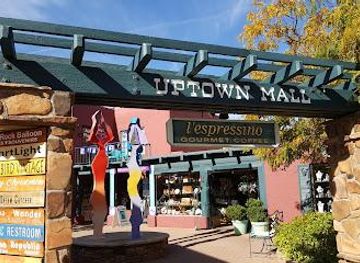 arizona/red-rock-country/shop/sedona-original-uptown-mall-plaza