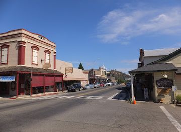 california/yosemite-village/shop/anahata