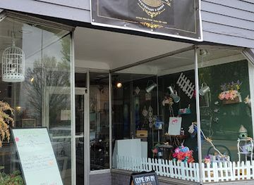 ohio/dayton/shop/eclectic-essentials