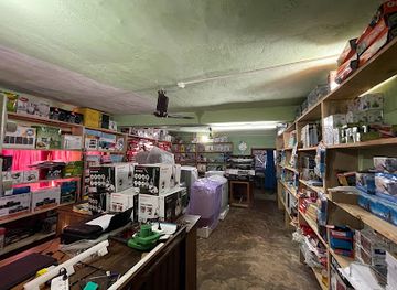 bhutan/bumthang/shop/dungsam-shopping