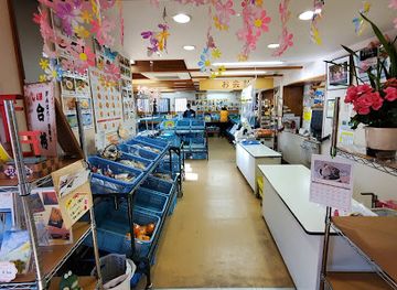 japan/iyo/shop/a-market-where-you-can-interact-with-handmade-goods-the-machiya-town-planning-gunchu-co-ltd