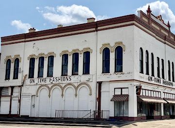 alabama/selma/shop/on-time-fashions