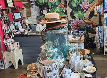 michigan/st-joseph/shop/wild-ginger-flowers-gifts