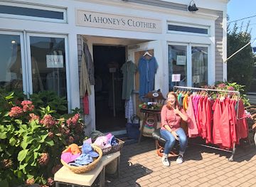 rhode-island/block-island/shop/mahoney-s-clothier