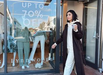 new-zealand/christchurch/shop/lynn-woods