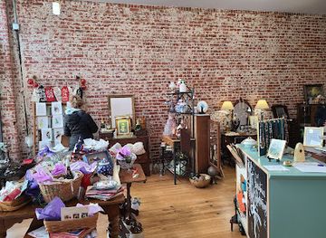 nebraska/eugene-t-mahoney-state-park/shop/flutterby-finds