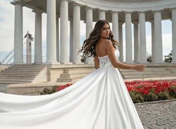 south-africa/pretoria/waterkloof/shop/the-bridal-house-exclusive-wedding-dresses