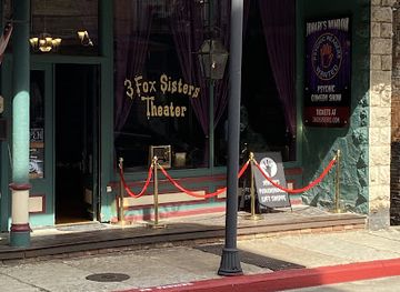 arkansas/eureka-springs/shop/3-fox-sisters-theater-and-gift-shop
