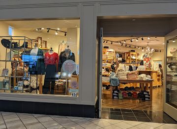 washington/lynnwood/shop/francesca-s