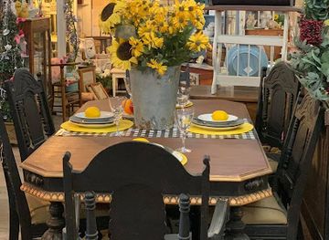 california/martinez/shop/le-marche-emporium