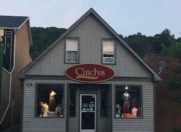 canada/haliburton-highlands/shop/cindys