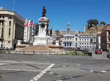 chile/valparaiso-region/shop/plaza-sotomayor