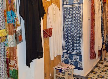 morocco/chefchaouen/shop/bukhara-silk
