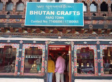 bhutan/paro/shop/bhutan-crafts