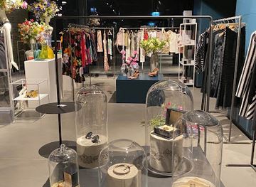 poland/warsaw/shop/chosen-by