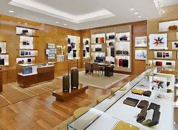 california/glendale/shop/louis-vuitton-glendale-bloomingdale-s