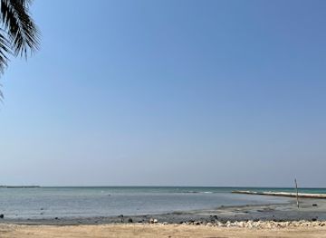 qatar/dukhan-beach/shop/dukhan-public-beach