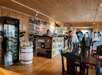 norway/nordkapp/shop/snoy