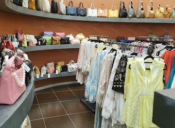 cyprus/makronissos-peninsula/shop/glitz