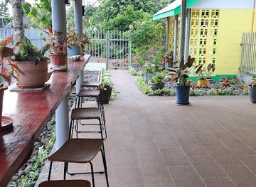 samoa/to-sua-ocean-trench/shop/keke-s-shop-and-bakery