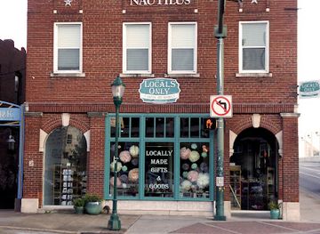 tennessee/ruby-falls/shop/locals-only-gifts-goods