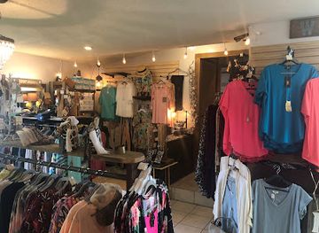 arkansas/petit-jean-state-park/shop/with-purpose-boutique